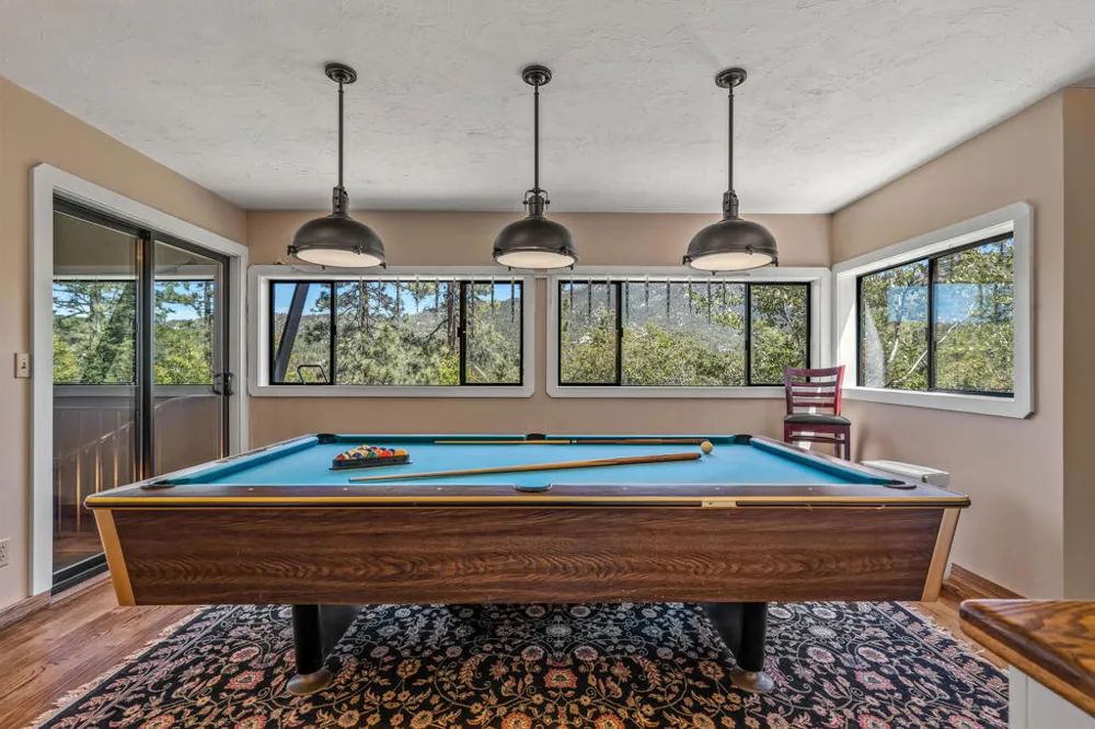 54062 Linger Lane Idyllwild, CA 92549