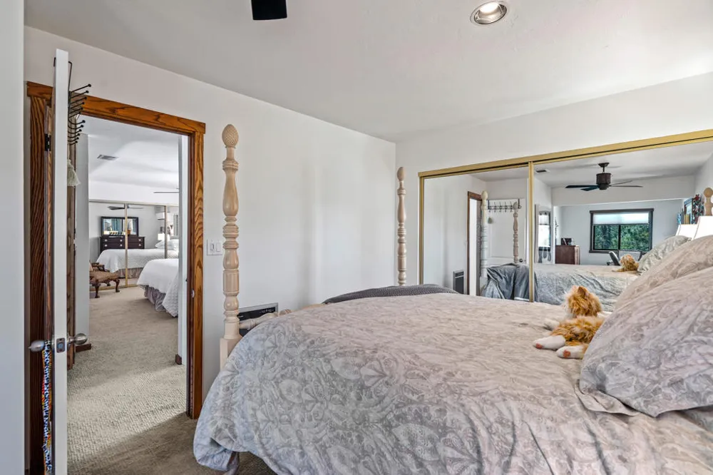 54062 Linger Lane Idyllwild, CA 92549