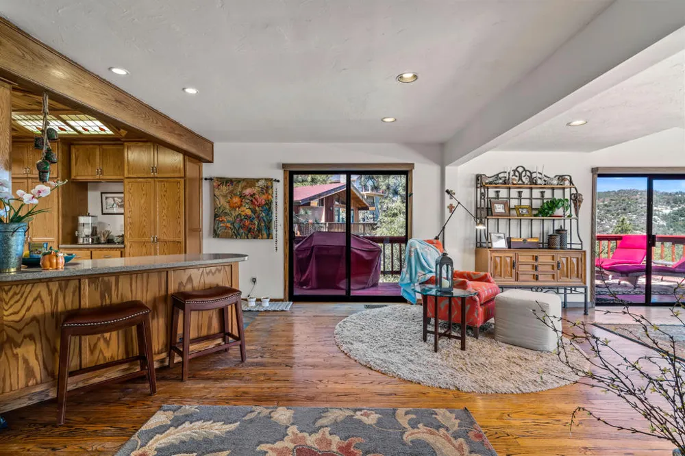 54062 Linger Lane Idyllwild, CA 92549