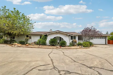 1052 Ranchito Vista