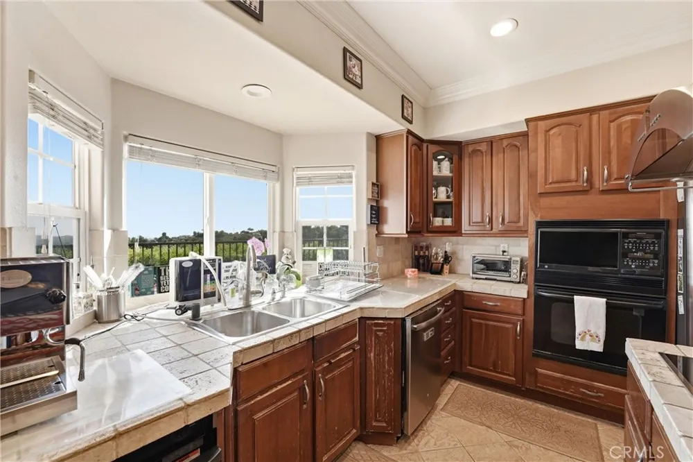 1781 Via Ladera La Habra Heights, CA 90631