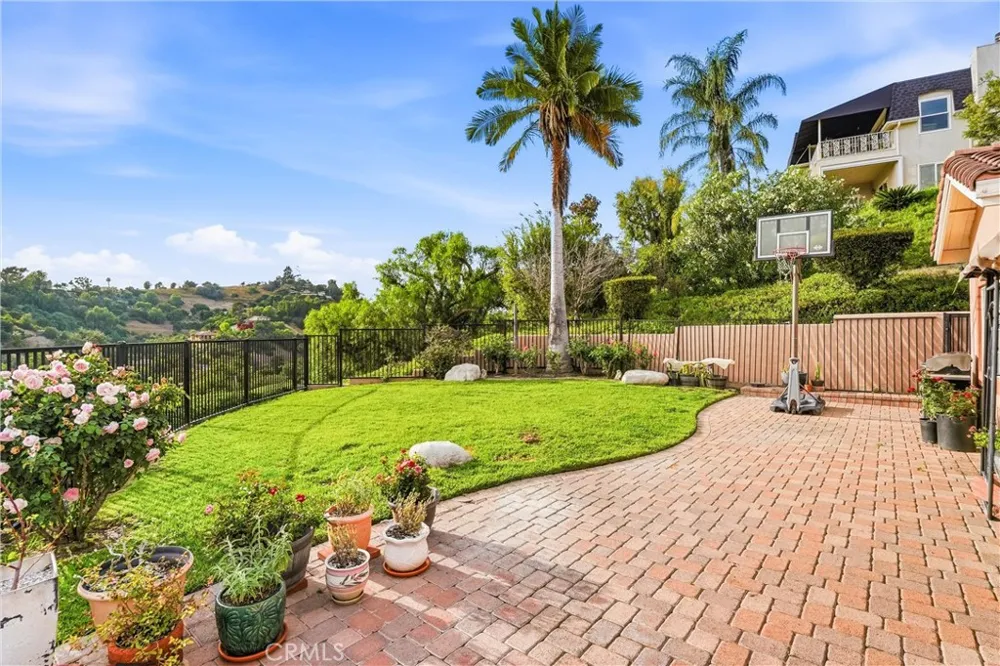 1781 Via Ladera La Habra Heights, CA 90631