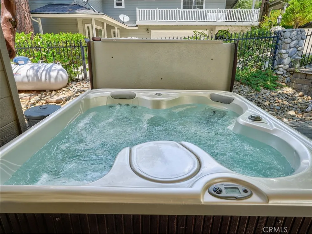 40472 Road 274 Bass Lake, CA 93604