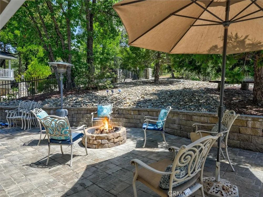 40472 Road 274 Bass Lake, CA 93604
