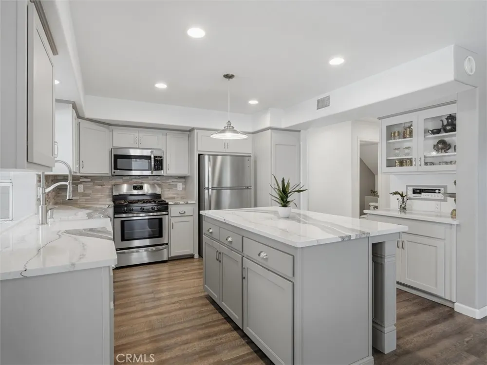40472 Road 274 Bass Lake, CA 93604