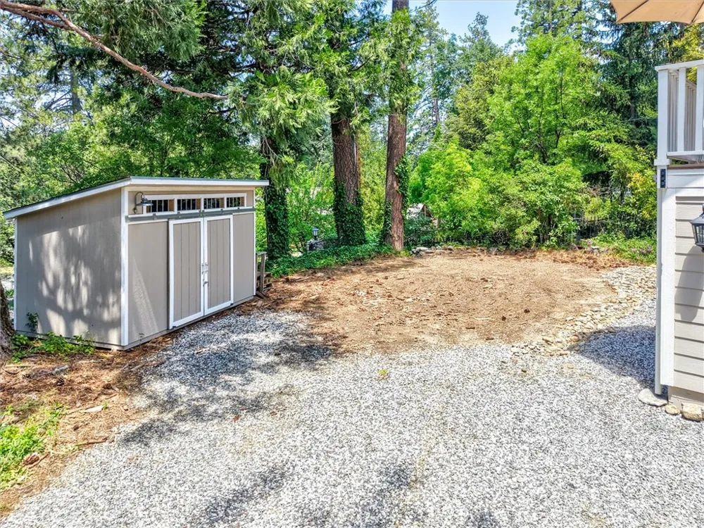 40472 Road 274 Bass Lake, CA 93604