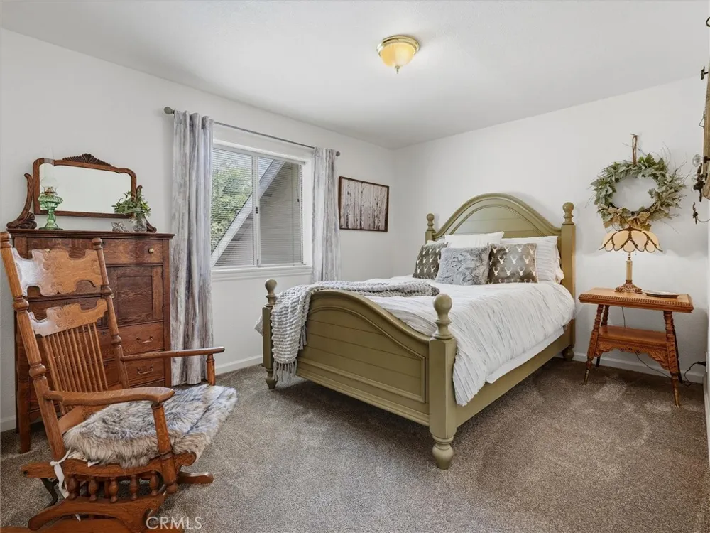 40472 Road 274 Bass Lake, CA 93604