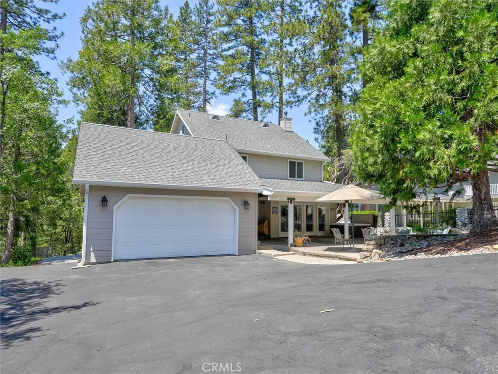 40472 Road 274 Bass Lake, CA 93604