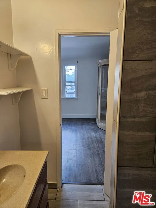 2226 Zoe Avenue #B Huntington Park, CA 90255