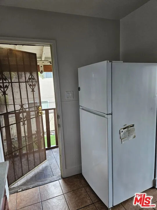 2226 Zoe Avenue #B Huntington Park, CA 90255