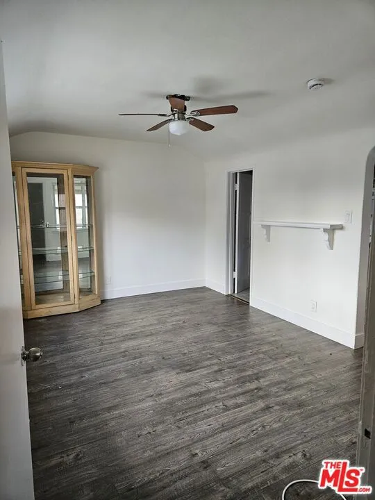 2226 Zoe Avenue #B Huntington Park, CA 90255
