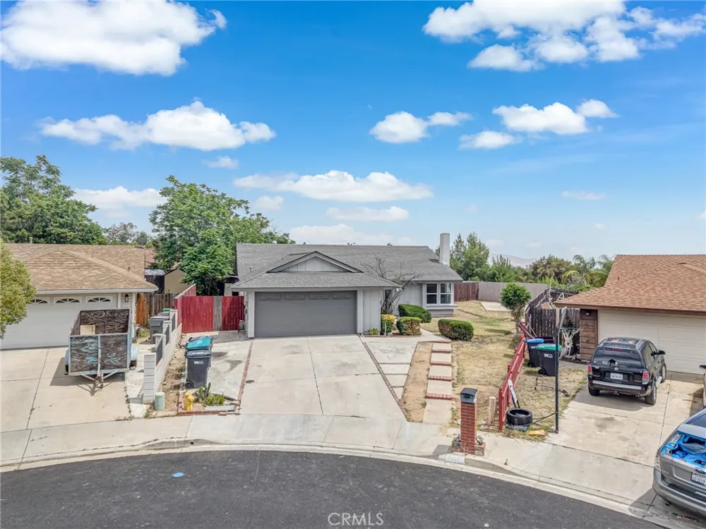 24859 Rock Springs Moreno Valley, CA 92557