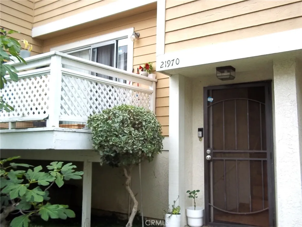 21970 Belshire Hawaiian Gardens, CA 90716
