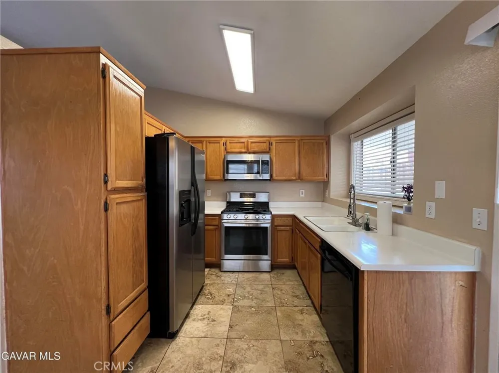 3648 Scherer Rosamond, CA 93560