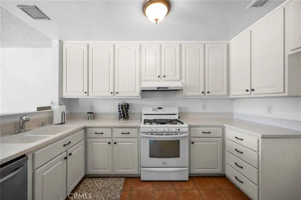 931 S Sutter Creek Anaheim, CA 92804