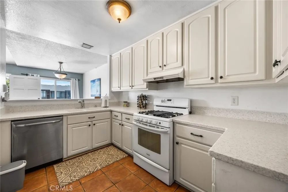 931 S Sutter Creek Anaheim, CA 92804