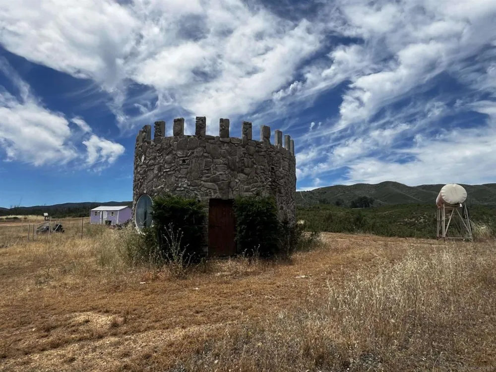 4605 Scotts Valley Lakeport, CA 95453