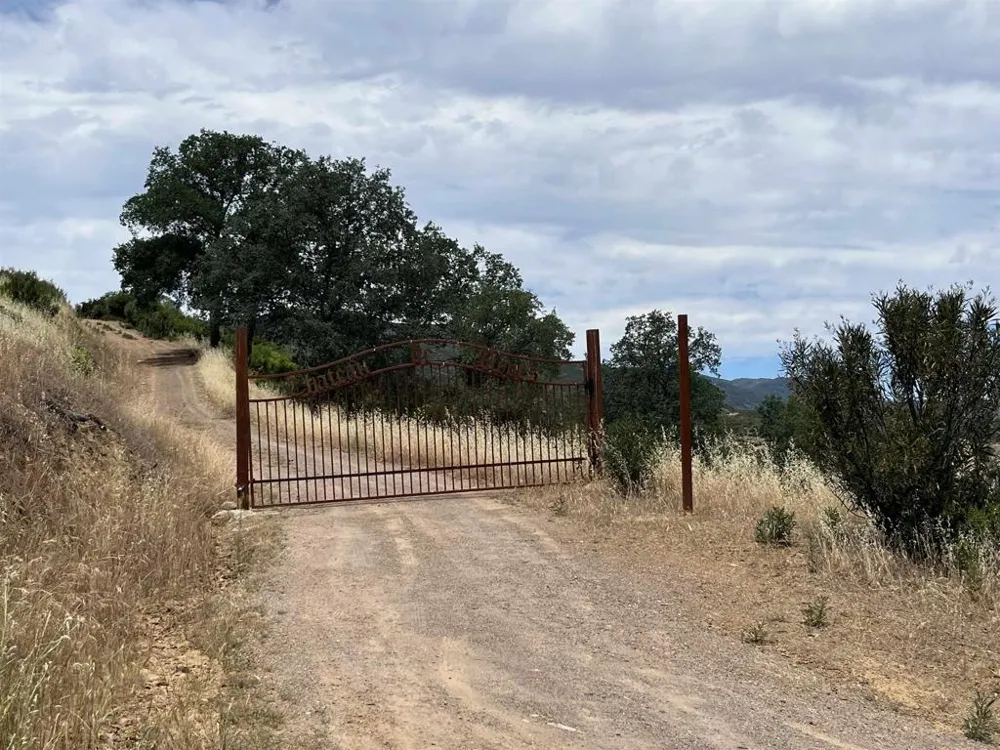 4605 Scotts Valley Lakeport, CA 95453