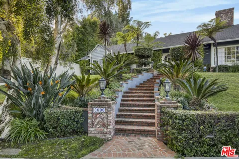 3690 Crownridge Drive