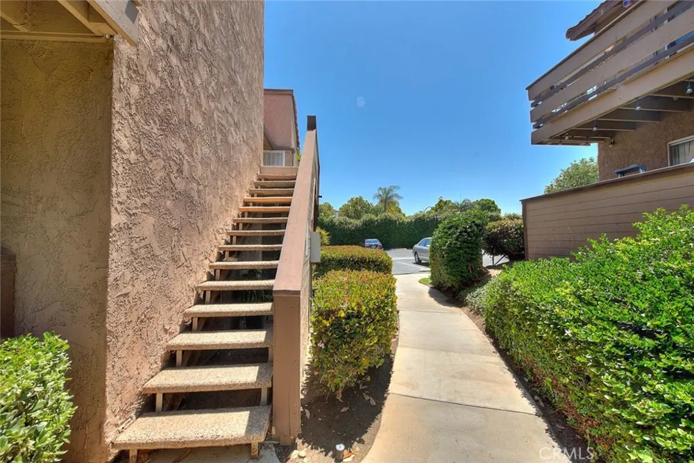 1555 Border Avenue #F Corona, CA 92882