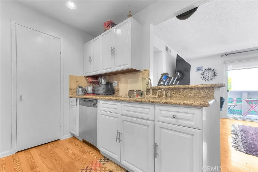 1555 Border Avenue #F Corona, CA 92882