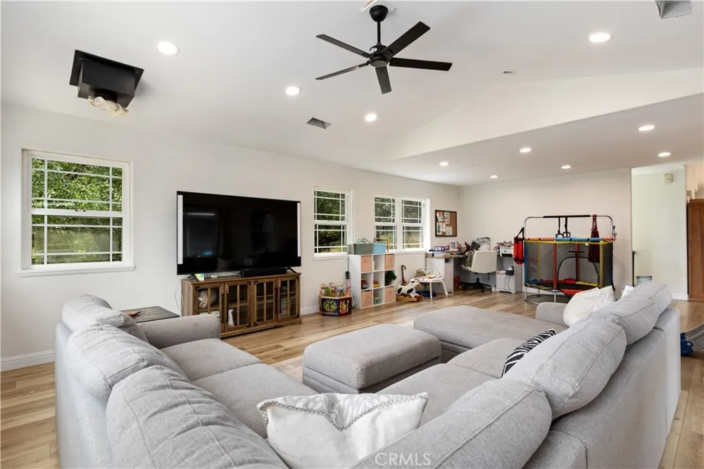 9289 Hoopa Kelseyville, CA 95451