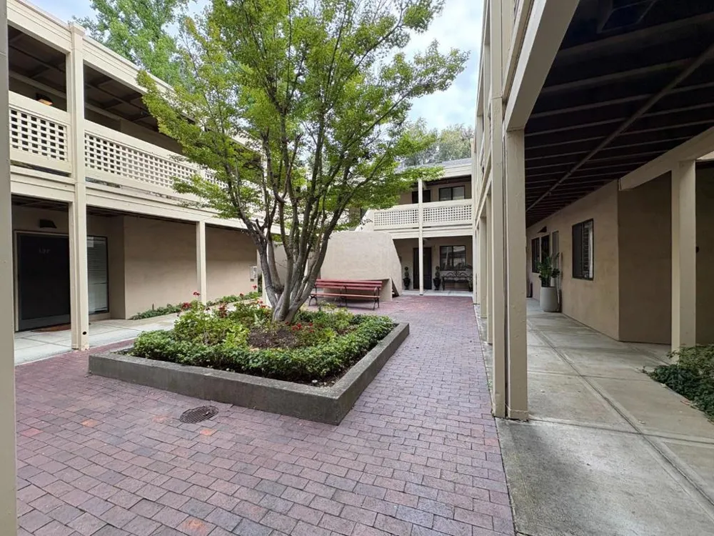 449 Alberto Way #131 Los Gatos, CA 95032