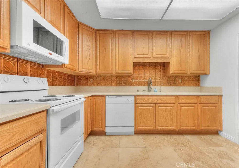 28307 Paseo Grande Menifee, CA 92586