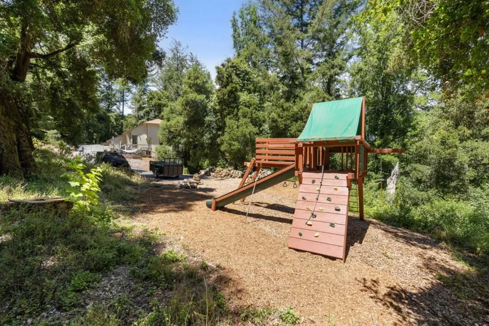 8946 Alpine Road La Honda, CA 94020