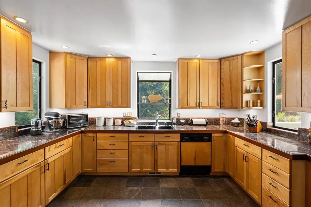 8946 Alpine Road La Honda, CA 94020