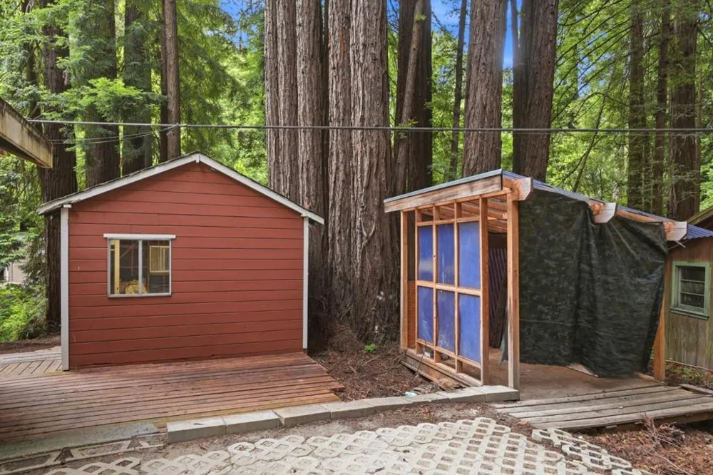 155 Redwood Avenue Pescadero, CA 94060