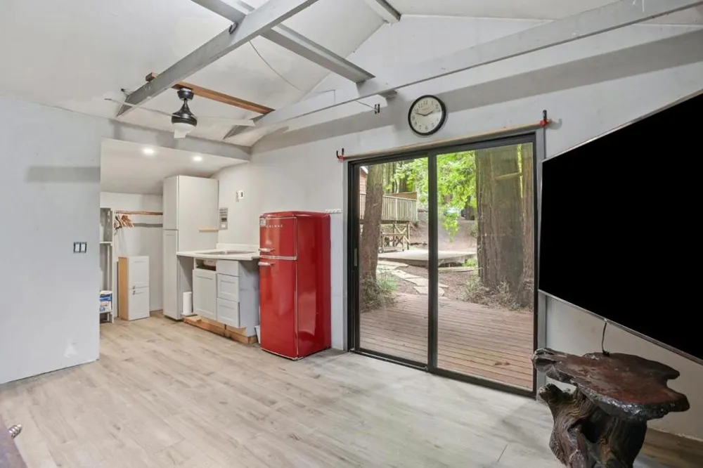 155 Redwood Avenue Pescadero, CA 94060
