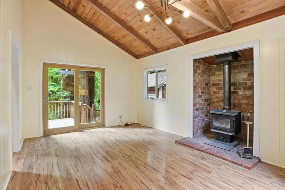 155 Redwood Avenue Pescadero, CA 94060