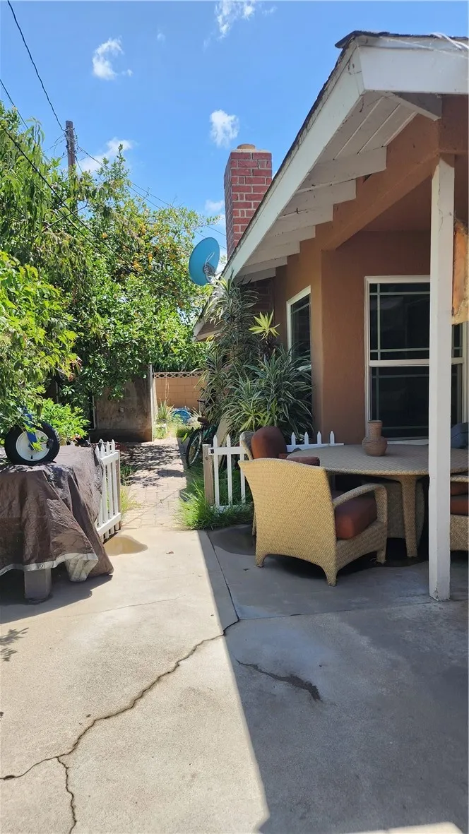 1345 E Romneya Anaheim, CA 92805