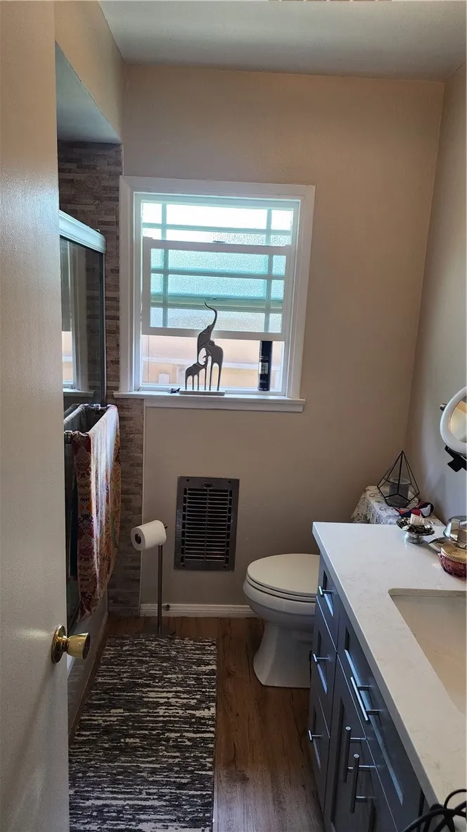 1345 E Romneya Anaheim, CA 92805