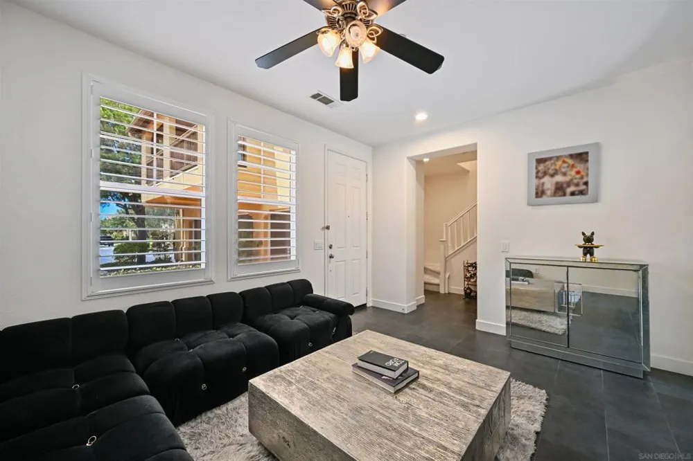 13295 Calle Del Campo #5 San Diego, CA 92129