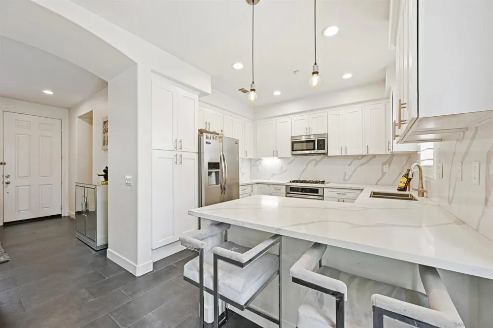 13295 Calle Del Campo #5 San Diego, CA 92129