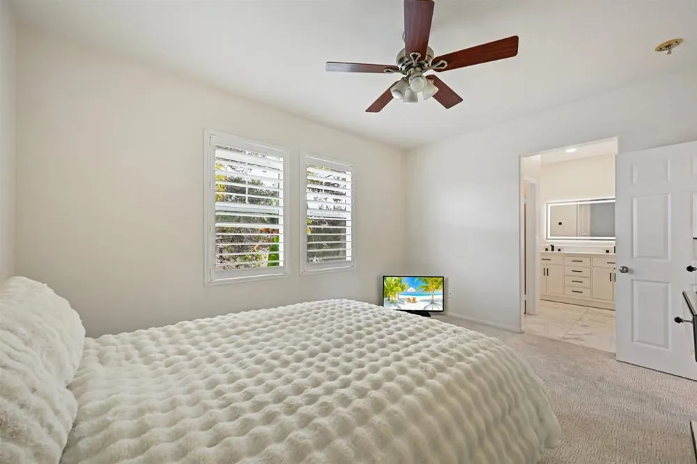 13295 Calle Del Campo #5 San Diego, CA 92129
