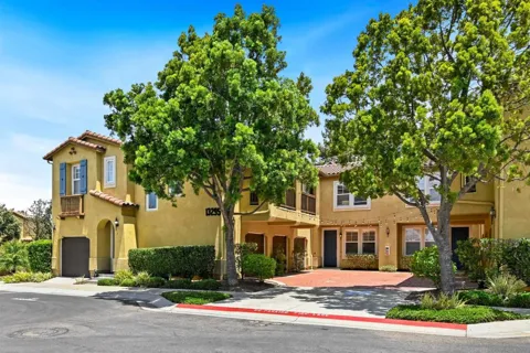 13295 Calle Del Campo #5