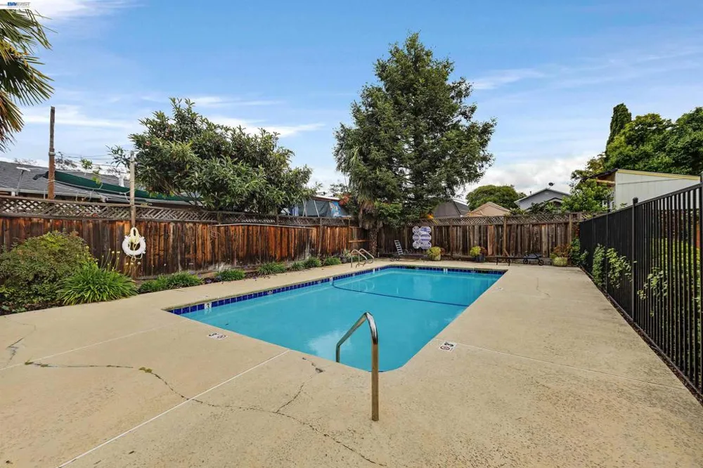 1570 165Th Ave #104 San Leandro, CA 94578