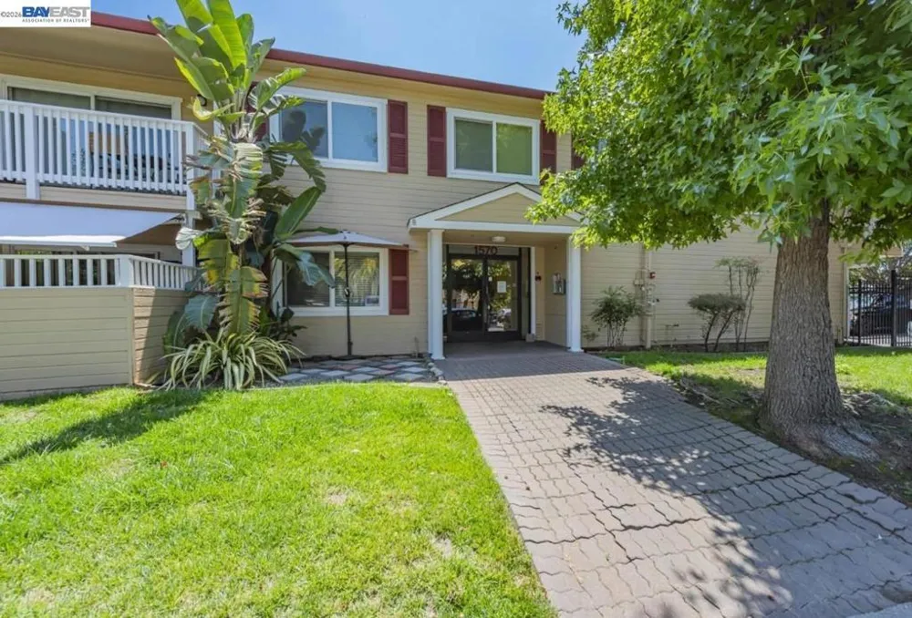 1570 165Th Ave #104 San Leandro, CA 94578