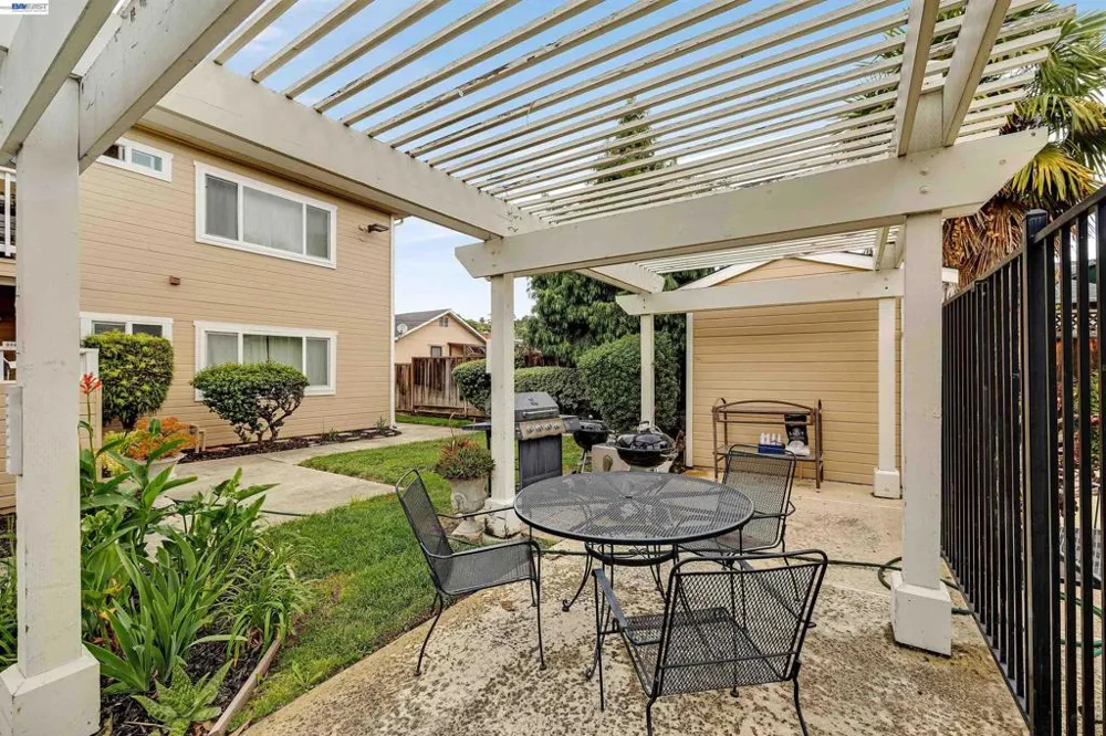 1570 165Th Ave #104 San Leandro, CA 94578