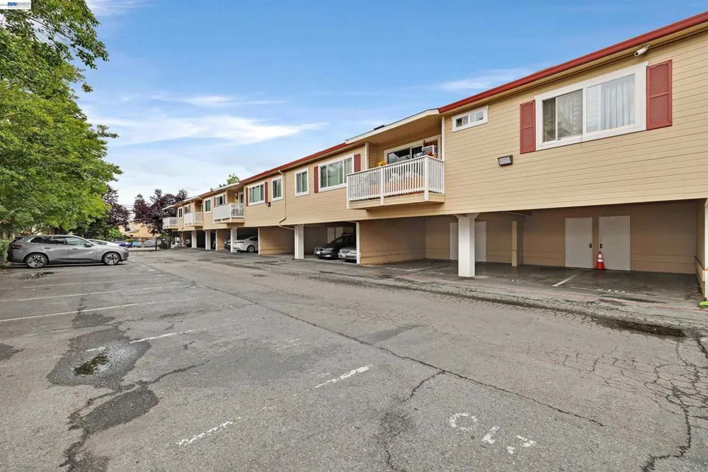 1570 165Th Ave #104 San Leandro, CA 94578