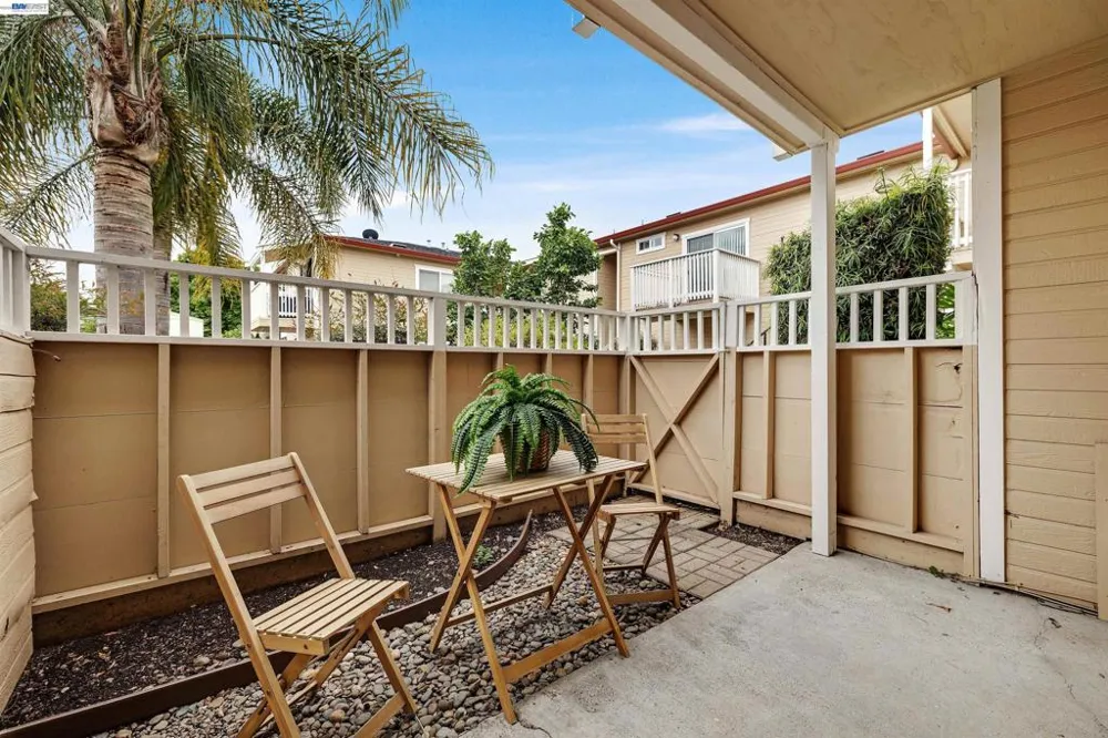1570 165Th Ave #104 San Leandro, CA 94578