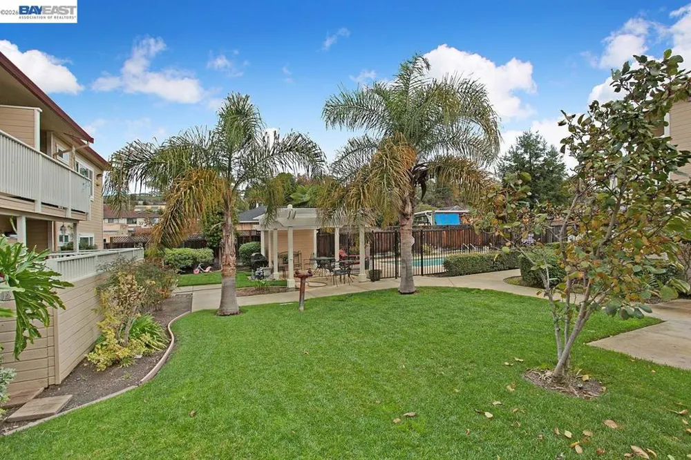 1570 165Th Ave #104 San Leandro, CA 94578