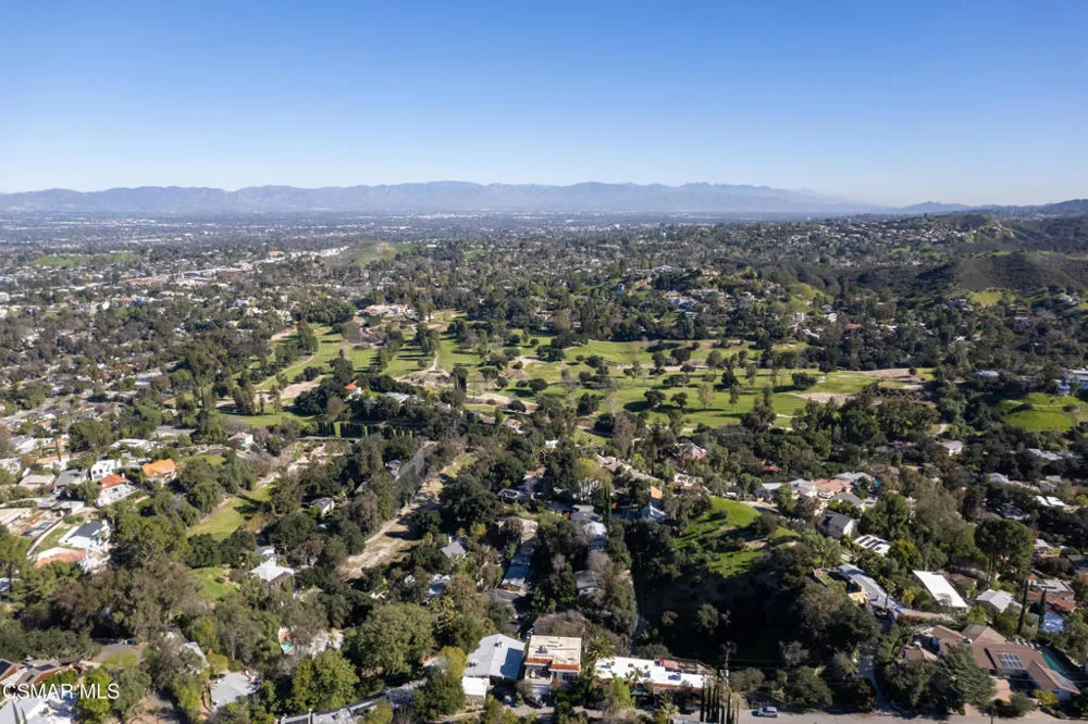 4619 Ensenada Drive Woodland Hills, CA 91364
