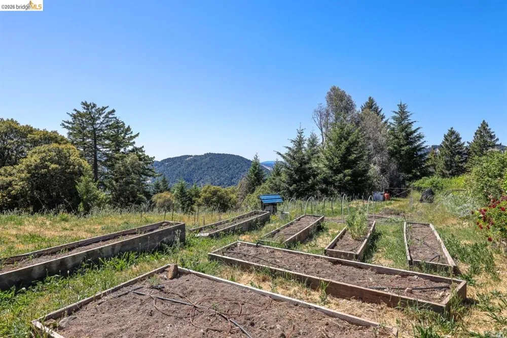 Lake Sonoma Ranches Geyserville, CA 95441