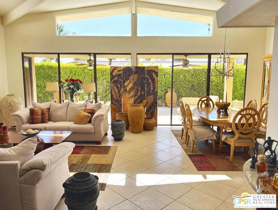 2062 S Chico Drive Palm Springs, CA 92264