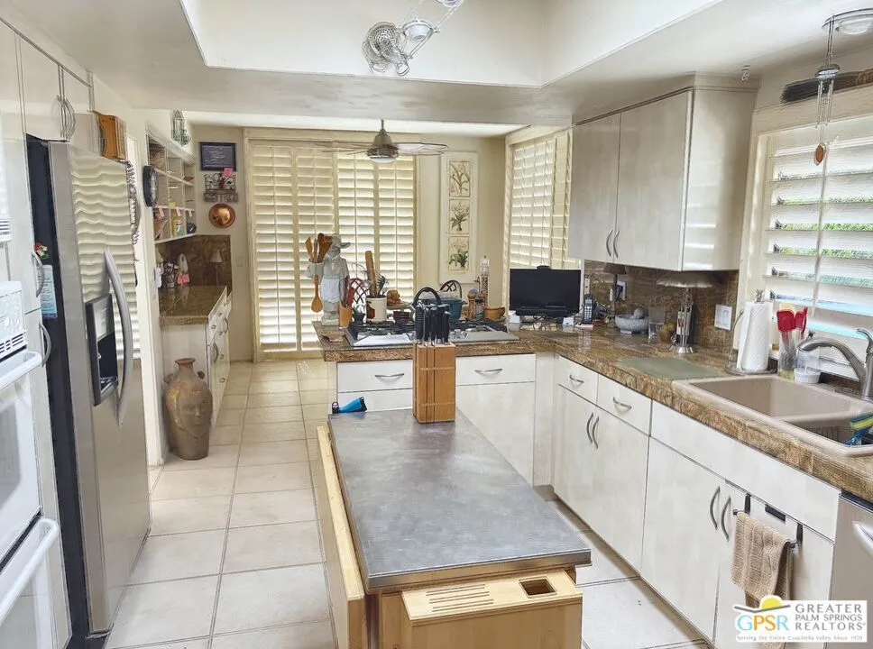 2062 S Chico Drive Palm Springs, CA 92264