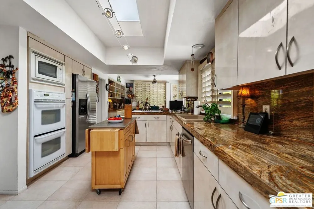 2062 S Chico Drive Palm Springs, CA 92264
